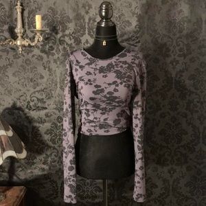 🦇 Floral long sleeve top